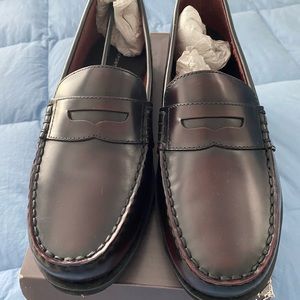 Rockport Men’s dark brown leather loafers size 10 wide